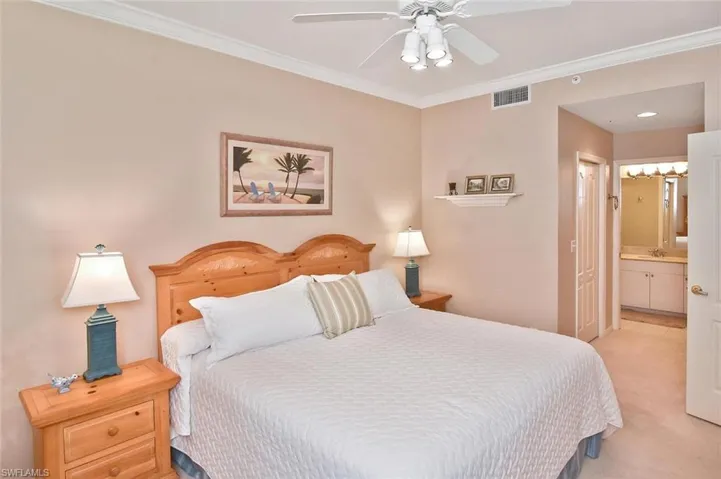 8680 Cedar Hammock Cir 122, Naples, Florida 34112