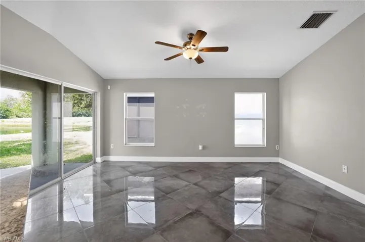7513 Turtle View Dr, Ruskin, Florida 33573