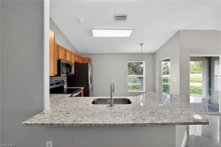 7513 Turtle View Dr, Ruskin, Florida 33573