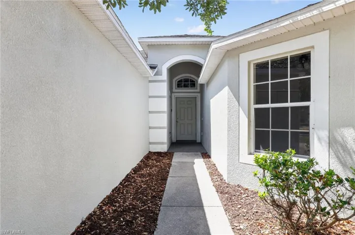 7513 Turtle View Dr, Ruskin, Florida 33573