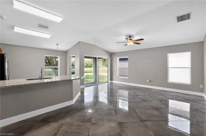 7513 Turtle View Dr, Ruskin, Florida 33573