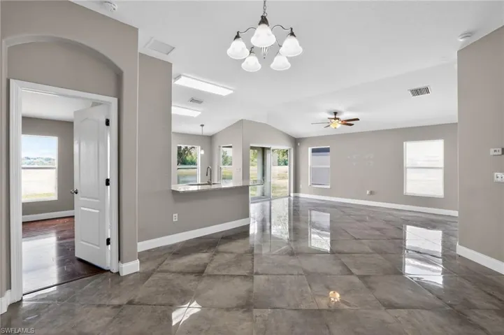 7513 Turtle View Dr, Ruskin, Florida 33573