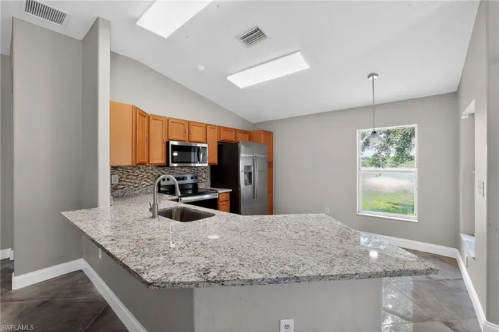 7513 Turtle View Dr, Ruskin, Florida 33573