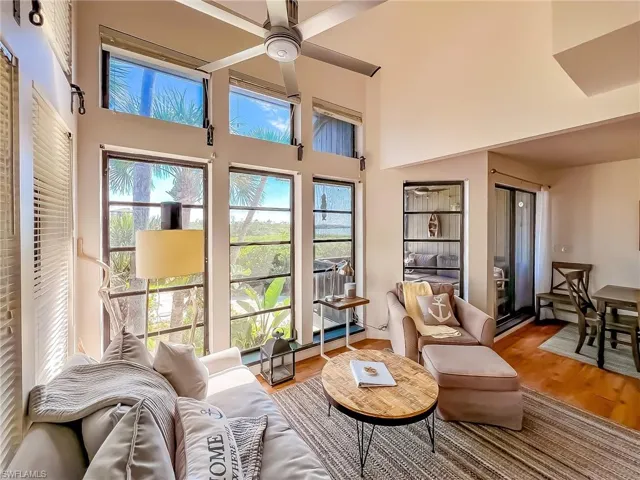 4580 OYSTER SHELL DR &  370 TOWNHOUSE  LN, Upper Captiva, FL 33924