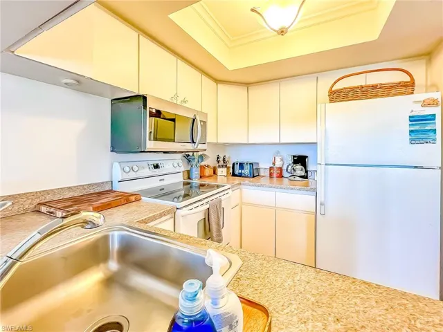 4580 OYSTER SHELL DR &  370 TOWNHOUSE  LN, Upper Captiva, FL 33924