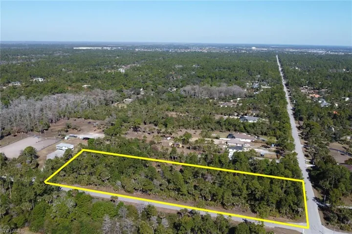 1551 12th Ave Ne, Naples, Florida 34120