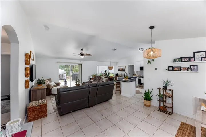 2118  Moore  AVE, Alva, FL 33920