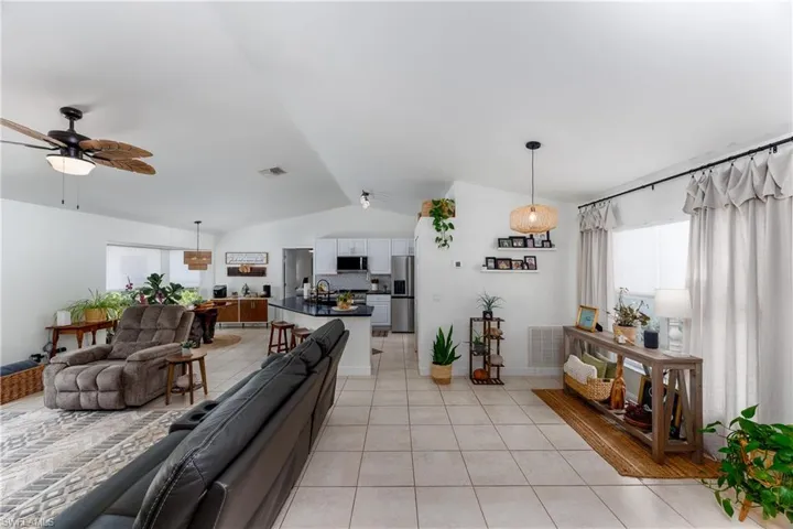 2118  Moore  AVE, Alva, FL 33920