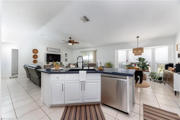 2118  Moore  AVE, Alva, FL 33920
