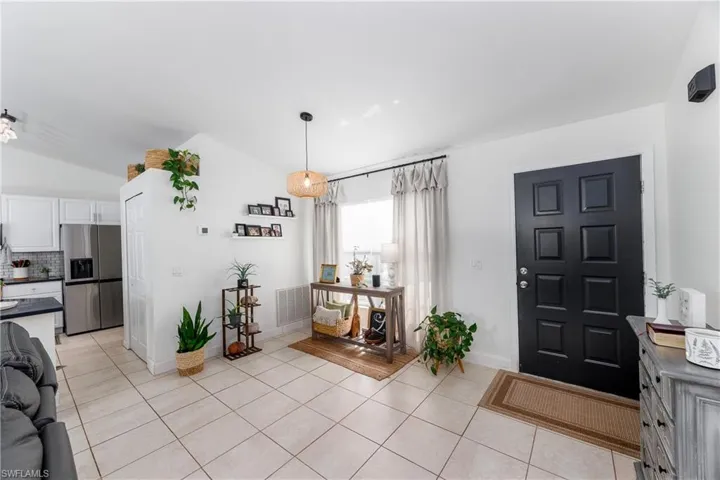 2118  Moore  AVE, Alva, FL 33920