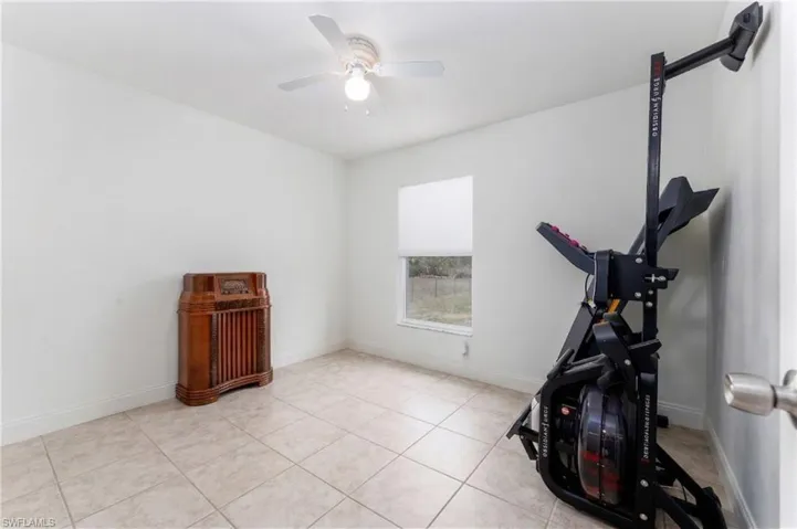 2118  Moore  AVE, Alva, FL 33920