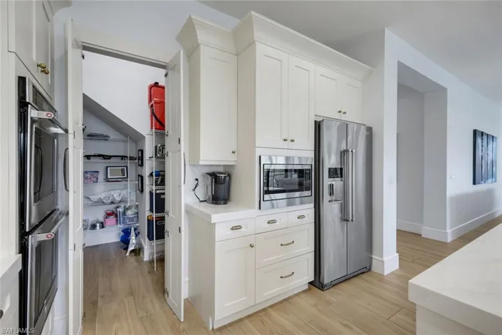 Walk-in Pantry