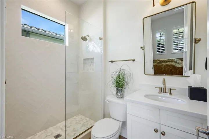 9458 Greenleigh Ct, Naples, Florida 34120