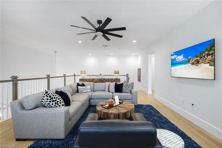 9458 Greenleigh Ct, Naples, Florida 34120