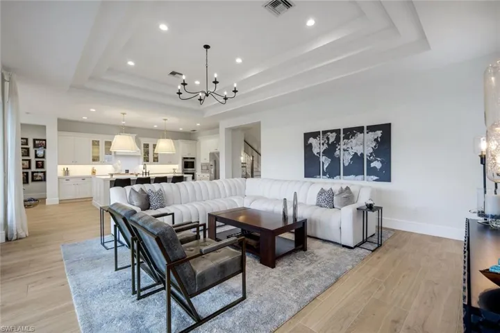 9458 Greenleigh Ct, Naples, Florida 34120
