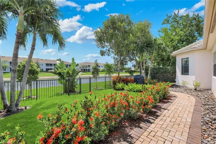 9458 Greenleigh Ct, Naples, Florida 34120