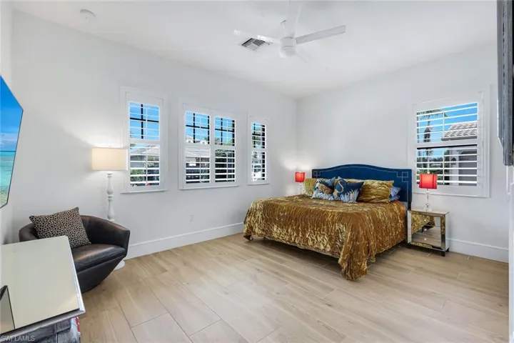 9458 Greenleigh Ct, Naples, Florida 34120