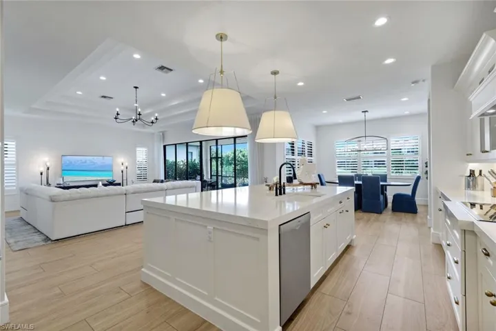 9458 Greenleigh Ct, Naples, Florida 34120