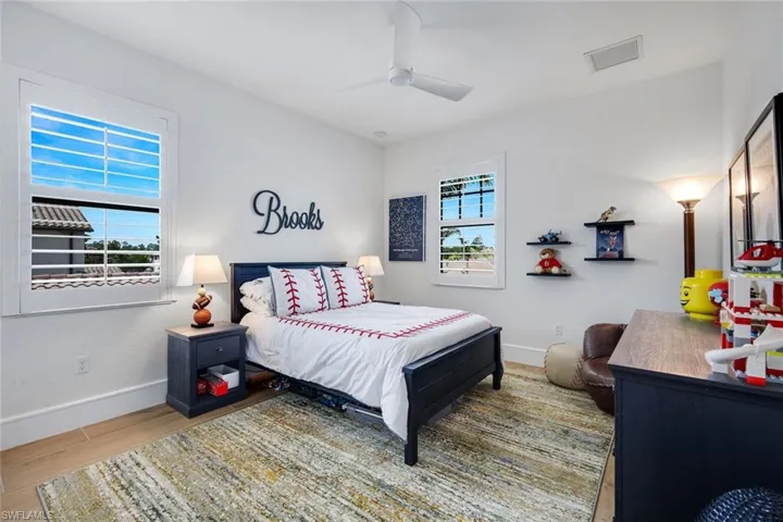 9458 Greenleigh Ct, Naples, Florida 34120