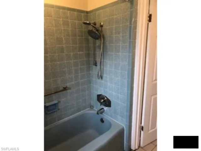 112  Crescent Lake  DR, North Fort Myers, FL 33917