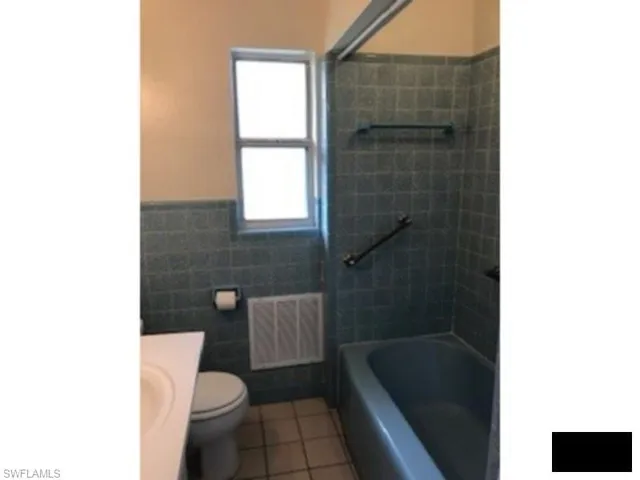 112  Crescent Lake  DR, North Fort Myers, FL 33917