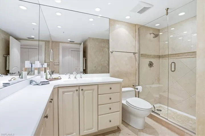 7515 Pelican Bay Blvd 5c, Naples, Florida 34108