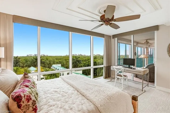 7515 Pelican Bay Blvd 5c, Naples, Florida 34108