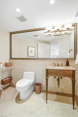 7515 Pelican Bay Blvd 5c, Naples, Florida 34108
