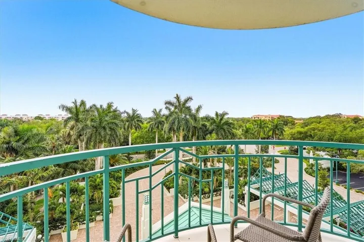 7515 Pelican Bay Blvd 5c, Naples, Florida 34108