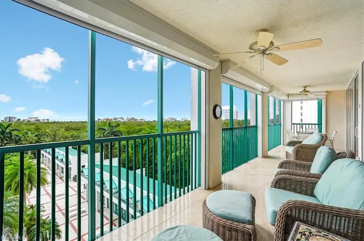 7515 Pelican Bay Blvd 5c, Naples, Florida 34108