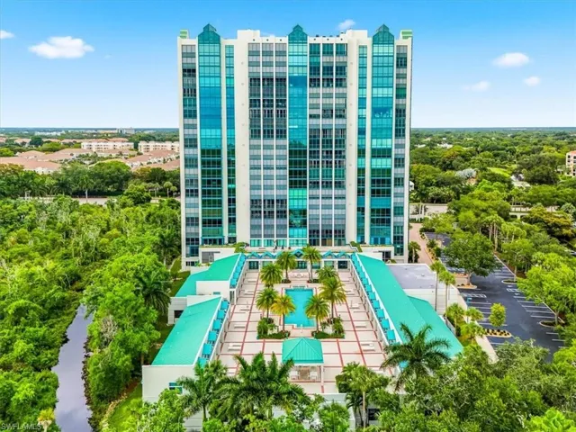 7515 Pelican Bay Blvd 5c, Naples, Florida 34108