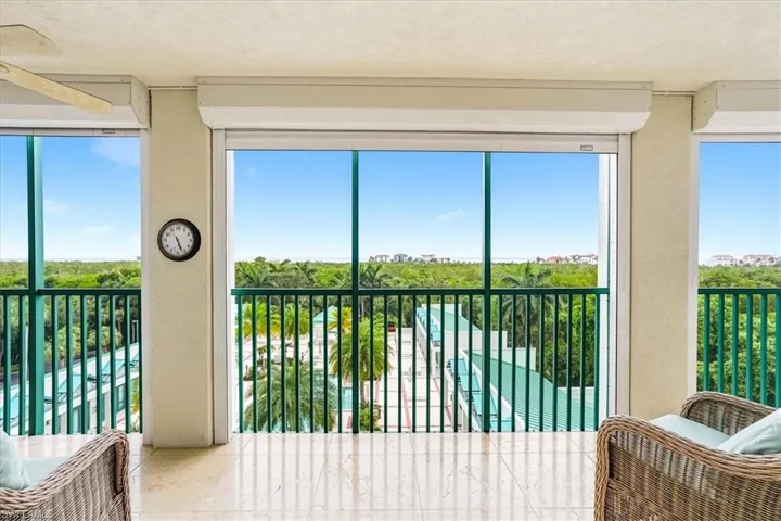 7515 Pelican Bay Blvd 5c, Naples, Florida 34108