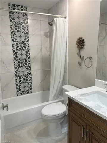 853 Tanbark Dr 202, Naples, Florida 34108