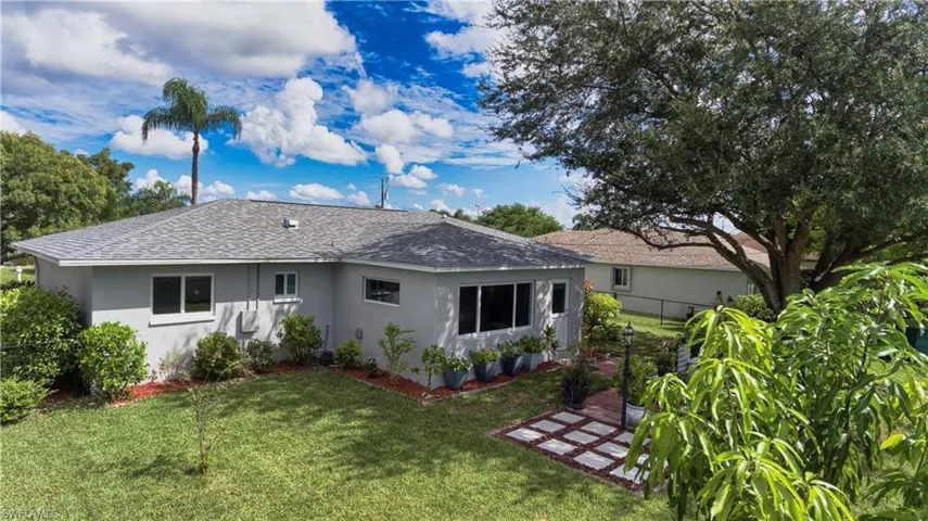318 Se 23rd Ter, Cape Coral, Florida 33990