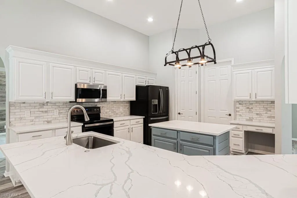 303 Burnt Pine DR, Naples, FL 34119,224074377