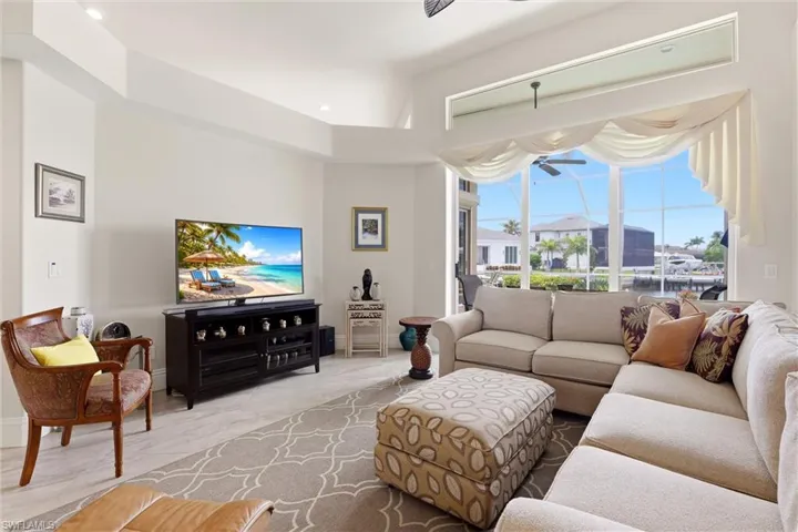 1045 Bonita Ct, Marco Island, Florida 34145
