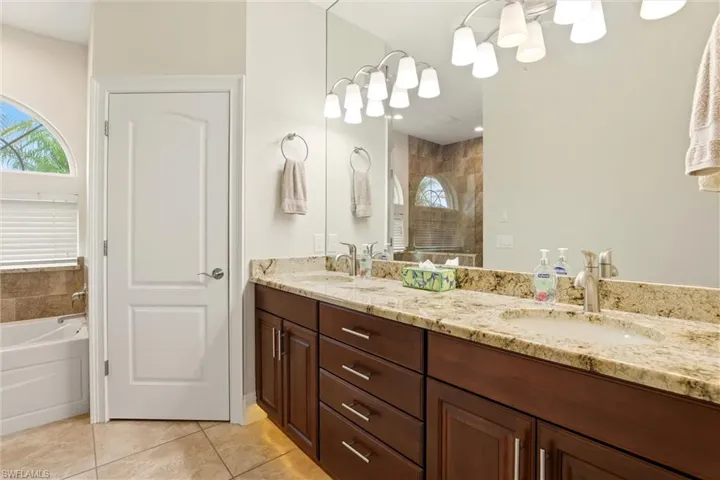 1045 Bonita Ct, Marco Island, Florida 34145