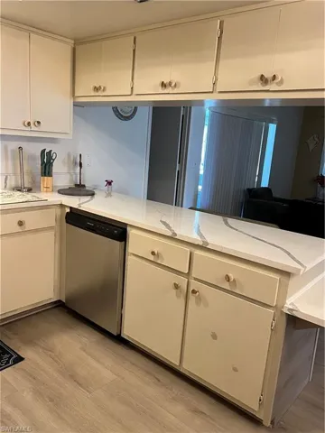 919 Se 14th St B, Cape Coral, Florida 33990