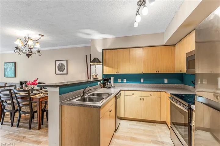 8754 River Homes Ln 8-105, Bonita Springs, Florida 34135