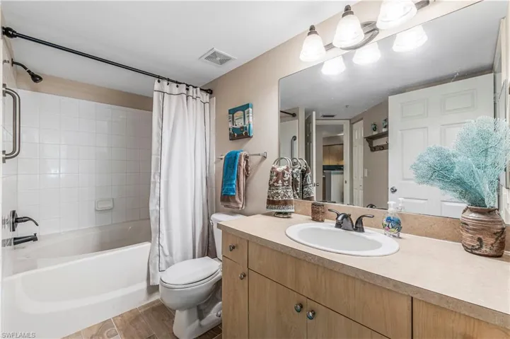 8754 River Homes Ln 8-105, Bonita Springs, Florida 34135