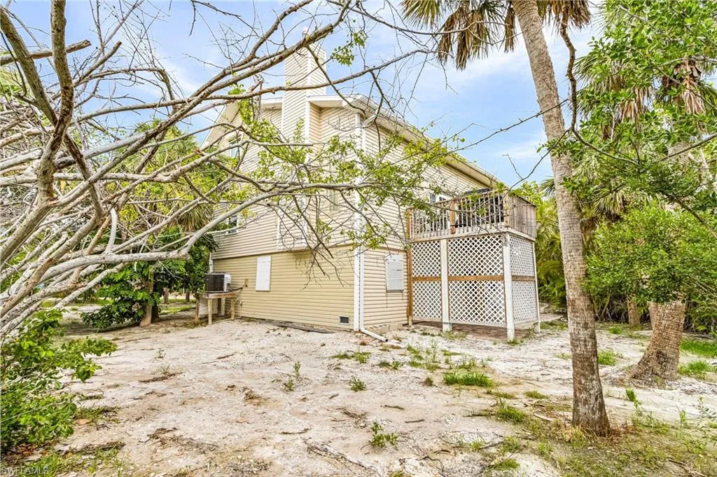 6447 Pine AVE, Sanibel, FL 33957,225062835