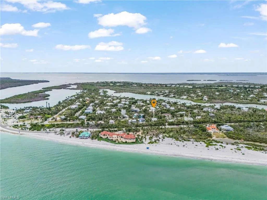 6447 Pine AVE, Sanibel, FL 33957,225062835