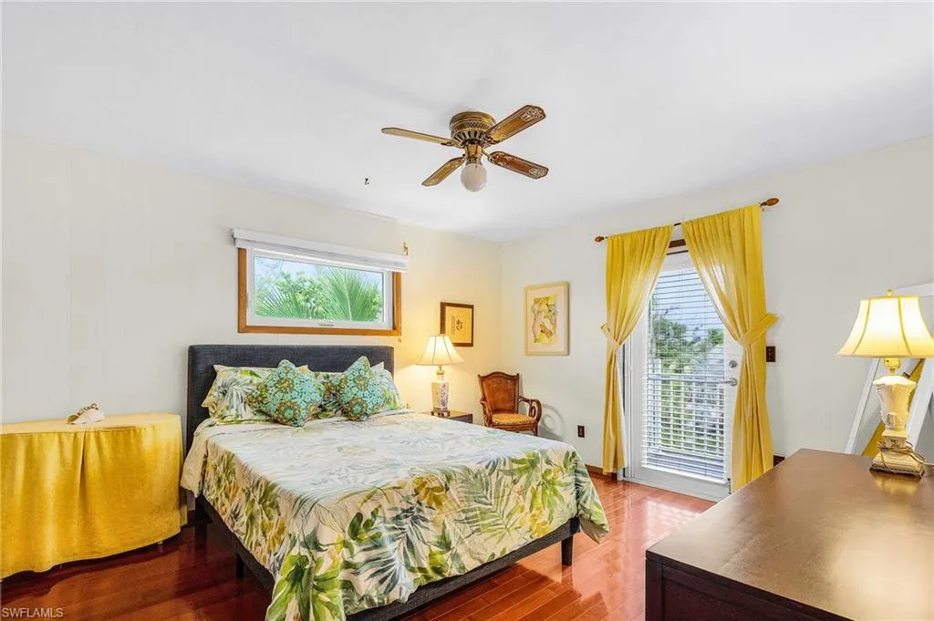 6447 Pine AVE, Sanibel, FL 33957,225062835