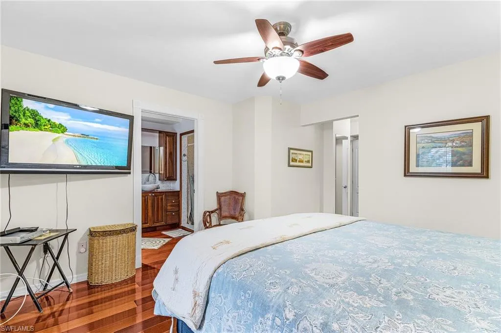6447 Pine AVE, Sanibel, FL 33957,225062835