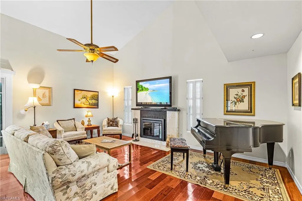6447 Pine AVE, Sanibel, FL 33957,225062835