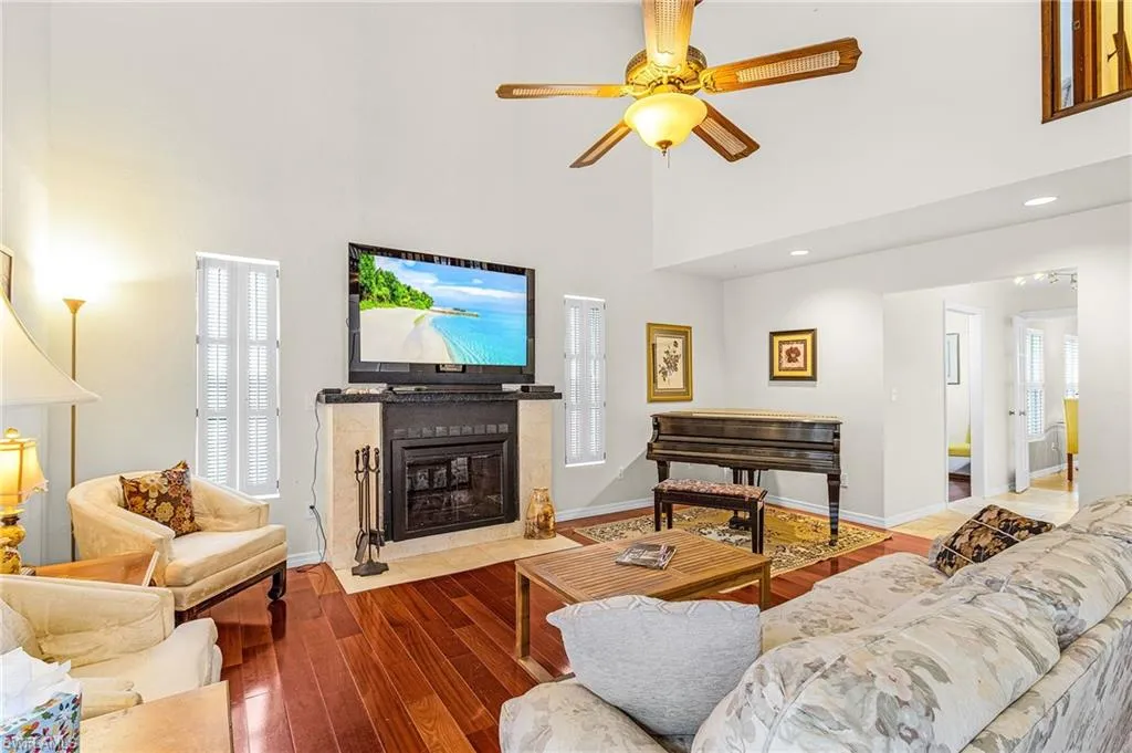 6447 Pine AVE, Sanibel, FL 33957,225062835