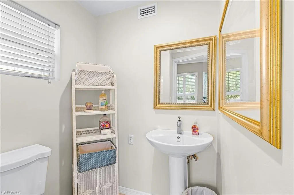 6447 Pine AVE, Sanibel, FL 33957,225062835