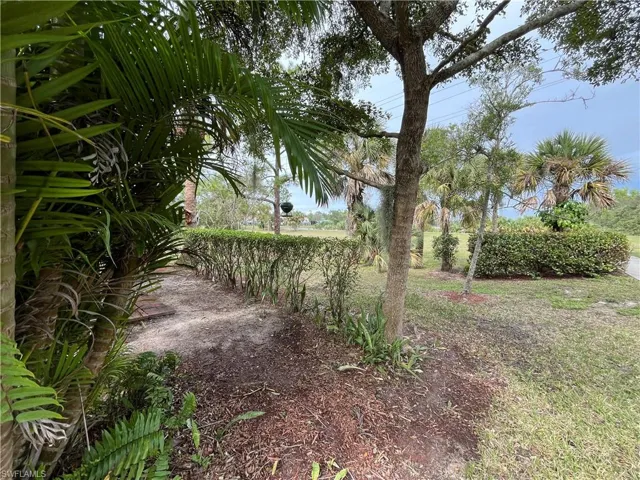 884 Hampton Cir 159, Naples, Florida 34105