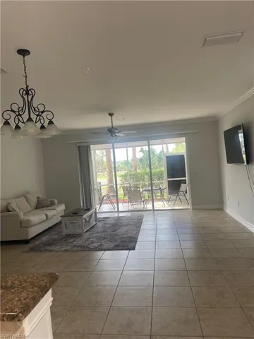 884 Hampton Cir 159, Naples, Florida 34105