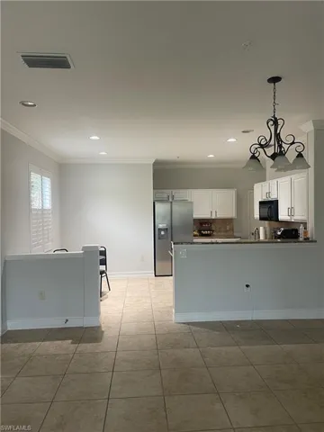 884 Hampton Cir 159, Naples, Florida 34105
